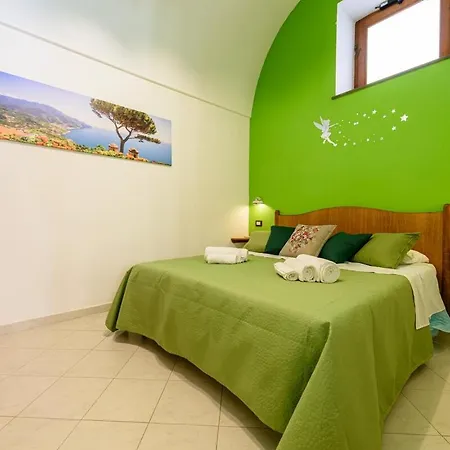 Sorrento Coast - With Garden For 9 Guests