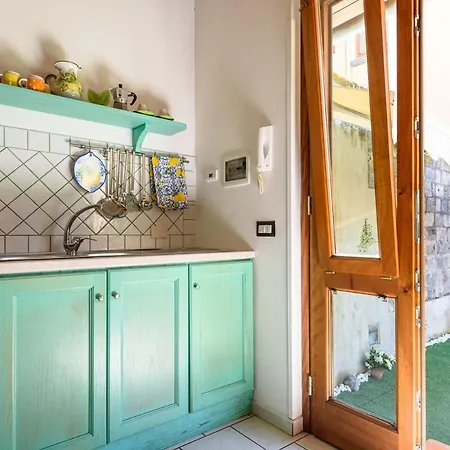 Sorrento Coast - With Garden For 9 Guests * Piano di Sorrento