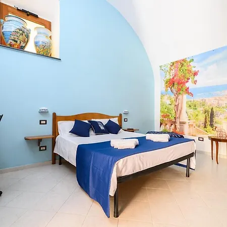 Sorrento Coast - With Garden For 9 Guests * פיאנו די סורנטו