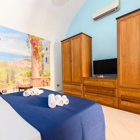 Sorrento Coast - With Garden For 9 Guests פיאנו די סורנטו